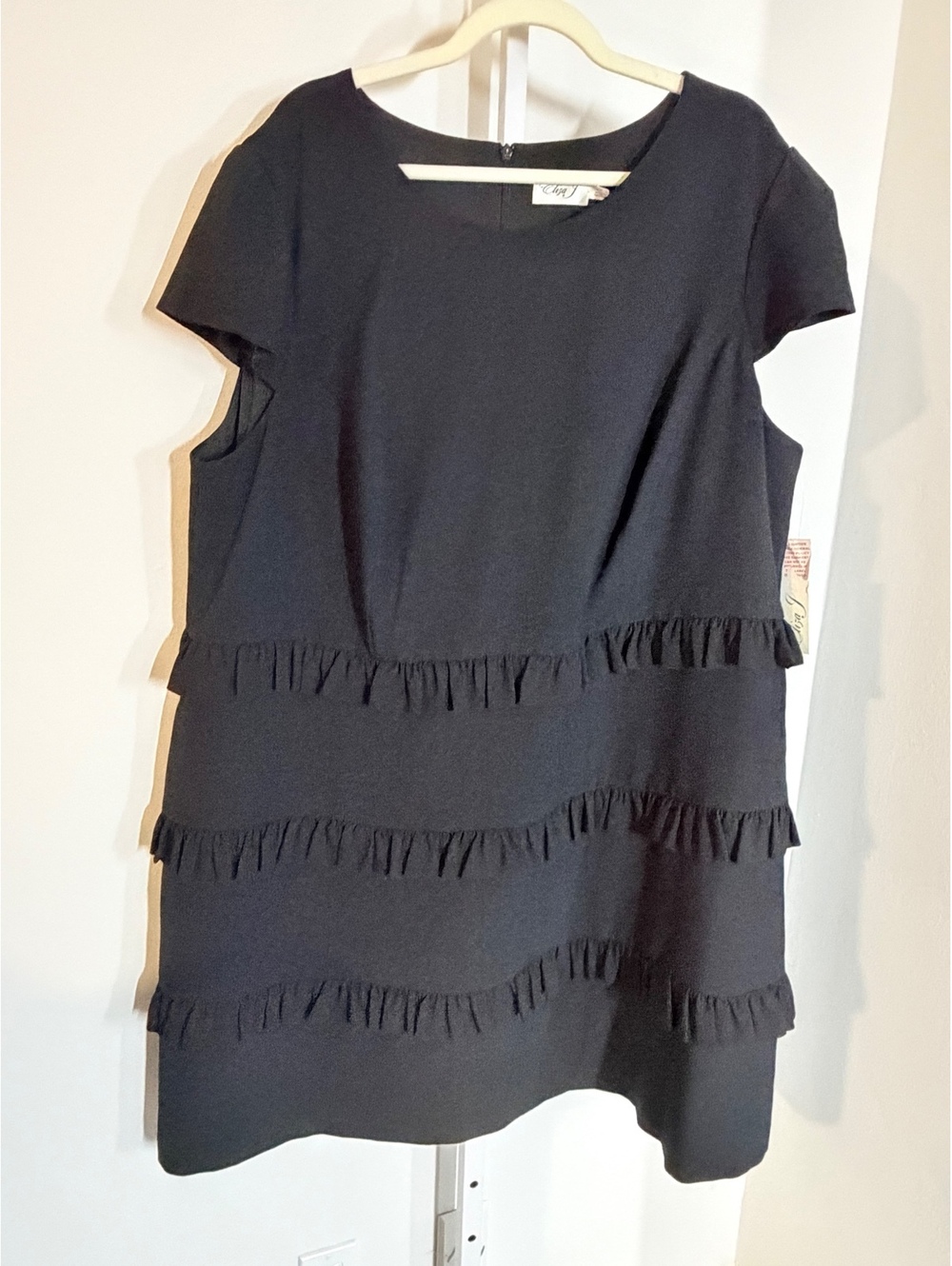 NWT Eden J size 22W Black Short Sleeve Ruffle Detail Dress Size Medium